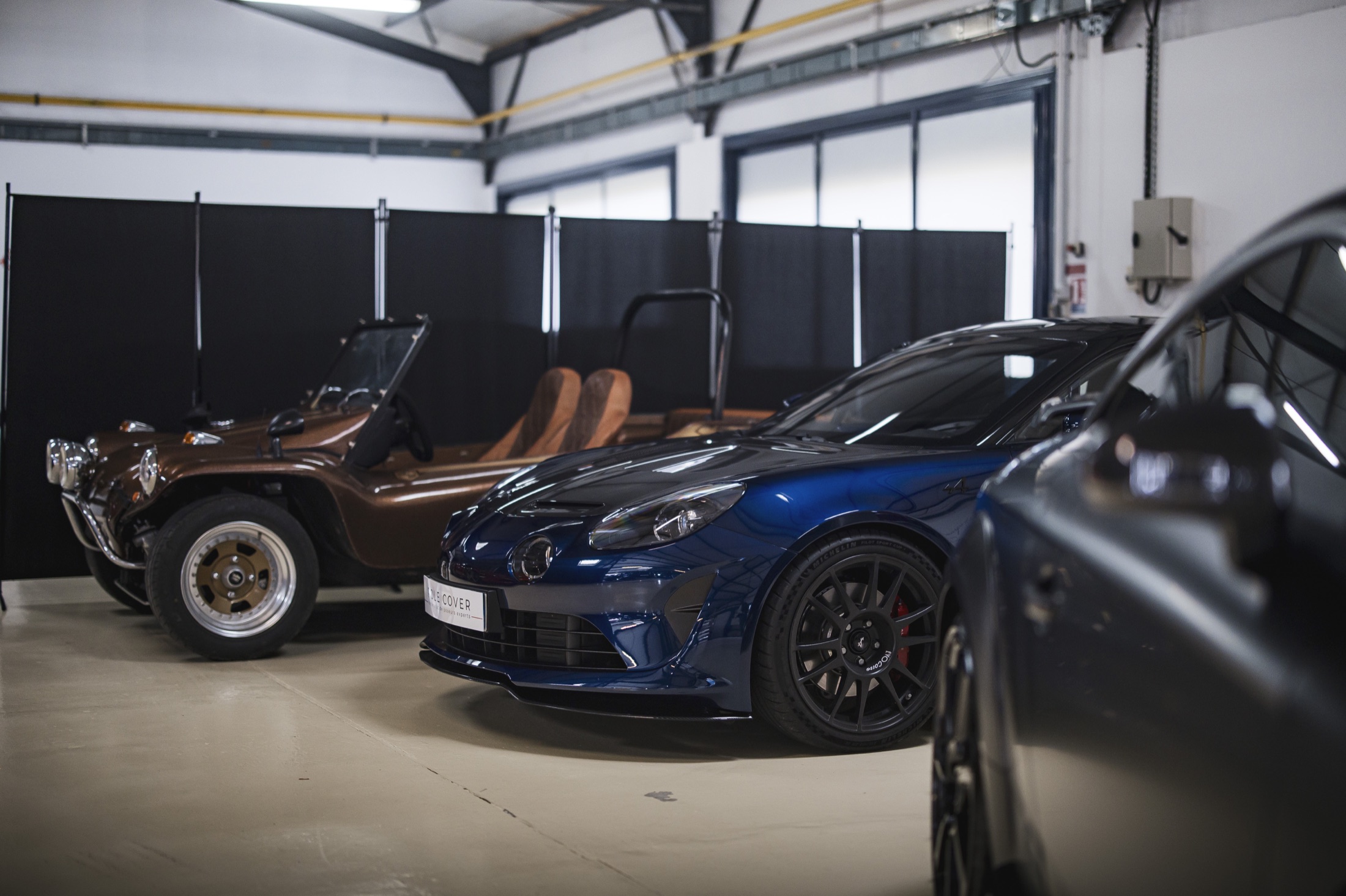 Réalisations automobiles premium dans l’atelier